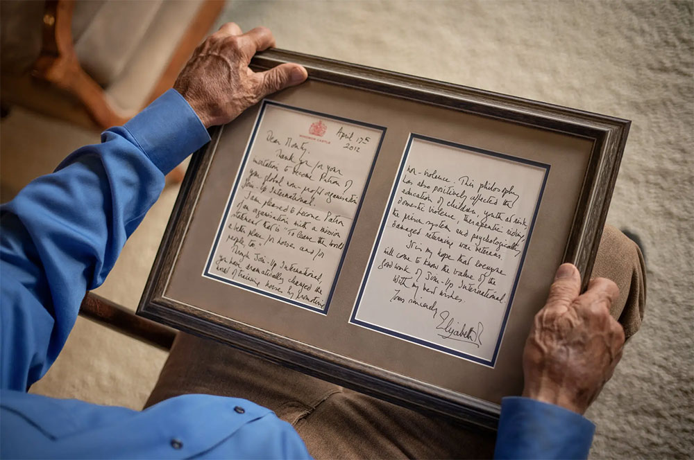 Letter from Queen Elizabeth to Monty Roberts Letter from Queen Elizabeth to Monty Roberts
