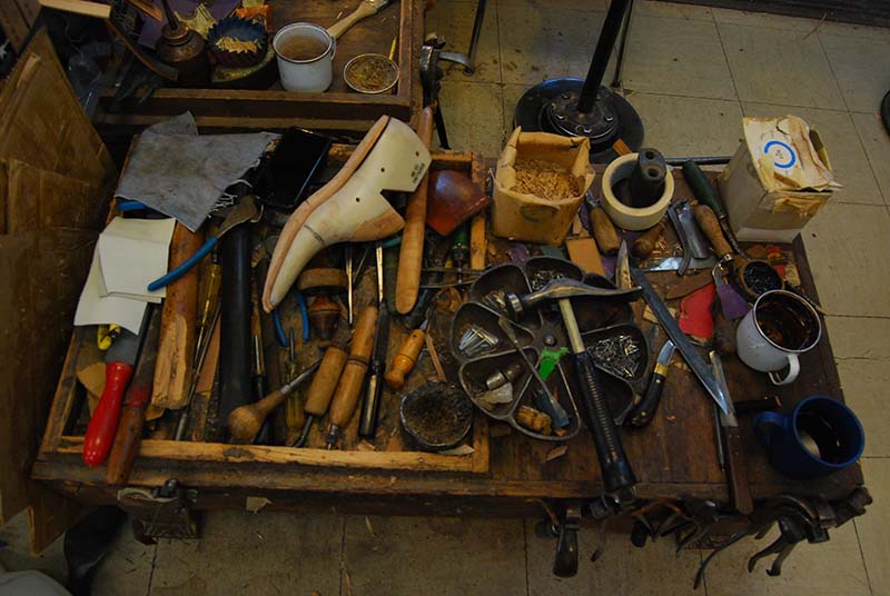 Lee's work bench Lee's work bench