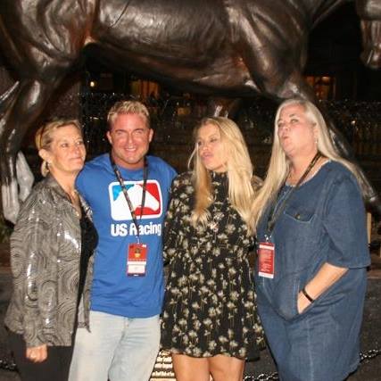 Zippy Chippy Award winners Angie Cheak (left) and Tara Cochran (second from right) with Derek Simon and Margaret Ransom at the 2016 Breeders’ Cup. Zippy Chippy Award winners Angie Cheak (left) and Tara Cochran (second from right) with Derek Simon and Margaret Ransom at the 2016 Breeders’ Cup.