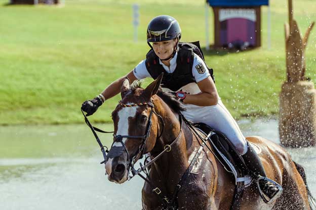 Individual Gold for Julia Krajewski and Amande De B’Neville (Credit: FEI/Kai Forsterling) Individual Gold for Julia Krajewski and Amande De B’Neville (Credit: FEI/Kai Forsterling)